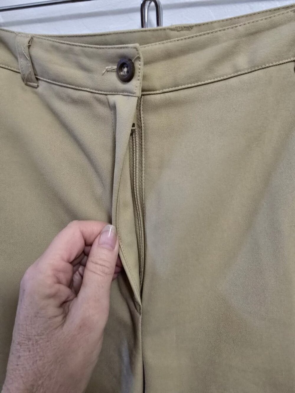 EP Pro Womens Khaki Golf Pickleball Bermuda Shorts Size 10 Polyester - Picture 2 of 7